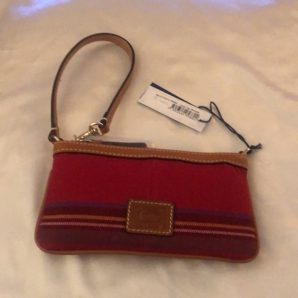 Dooney & Bourke Red Tartan & Brown Leather Trim ZA Wristlet NWT - Picture 16 of 16